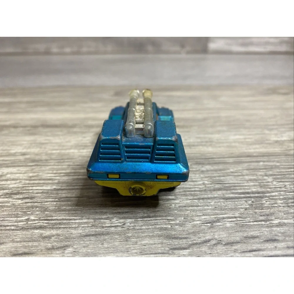 1975‎ MATCHBOX SUPERFAST #68 COSMOBILE CHROME HEADLIGHTS